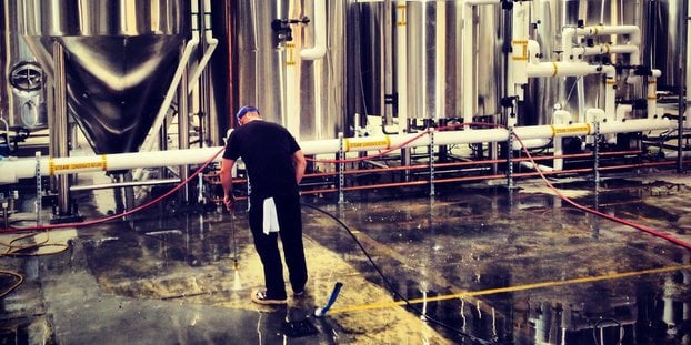 Cleaning the brewhouse