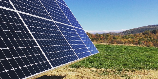  Innovative Vermont-made solar trackers are now providing emissions free solar energy for the Alchemist's brewery, maker of world renowned Heady Topper, in Waterbury, Vt.