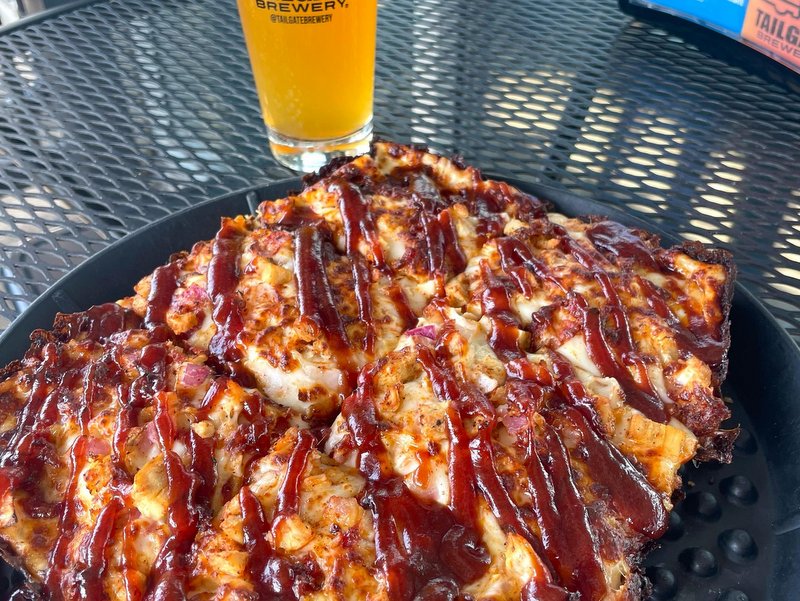 TailGate Brewery pizza